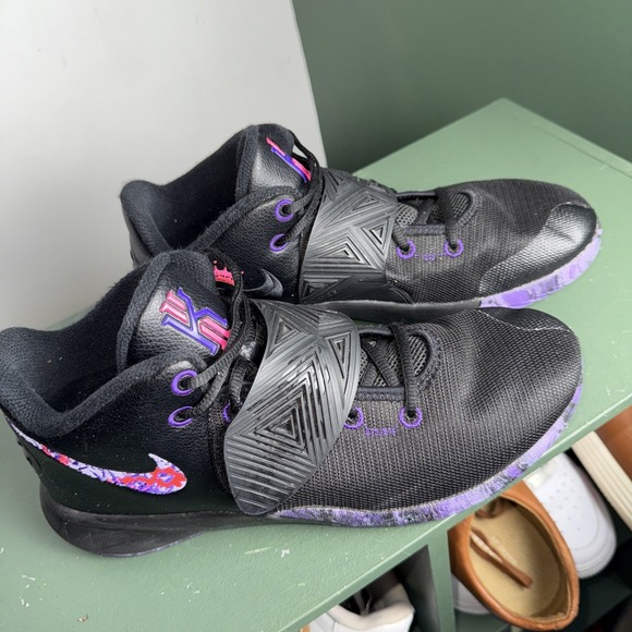 RARE Nike™ Kyrie Flytrap 3 'Black Court Purple' CD0191-006 Men Sz 11 - Picture 1 of 13